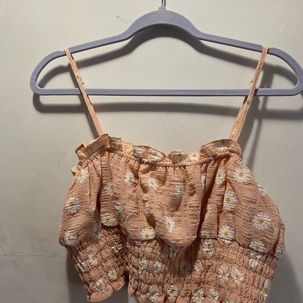 Forever 21 Smocked Ruffled Crop Top Tan Cream - Picture 3 of 3